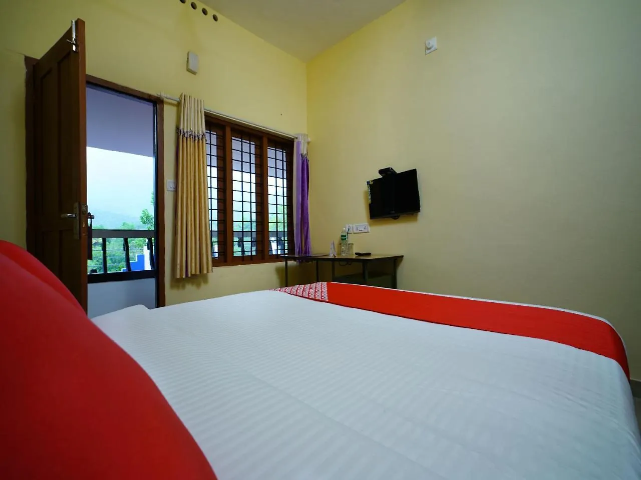 Oyo 13685 Indeevaram Resort Munnar Hotel