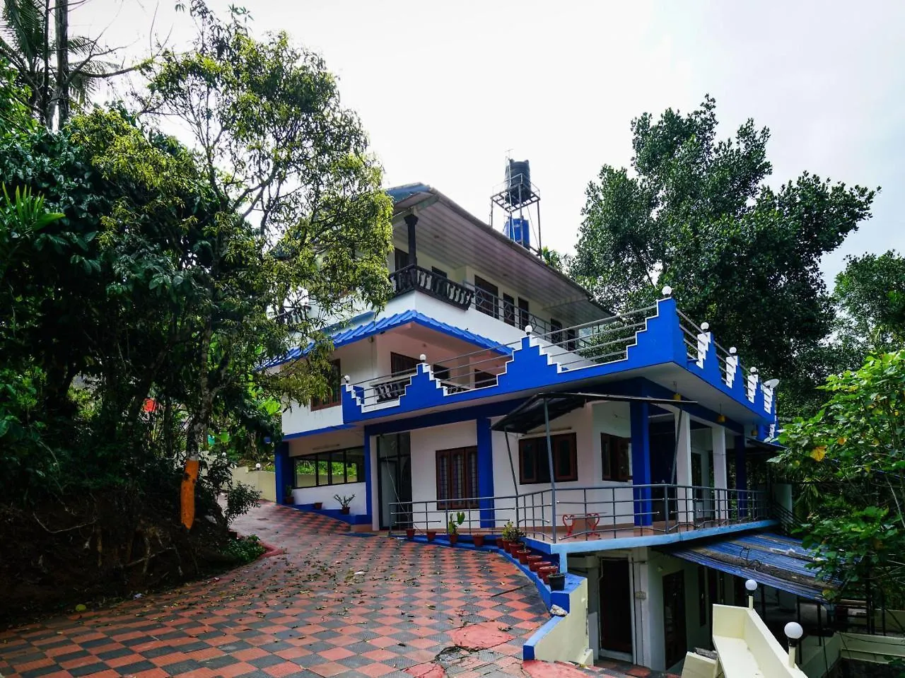 Oyo 13685 Indeevaram Resort Munnar India